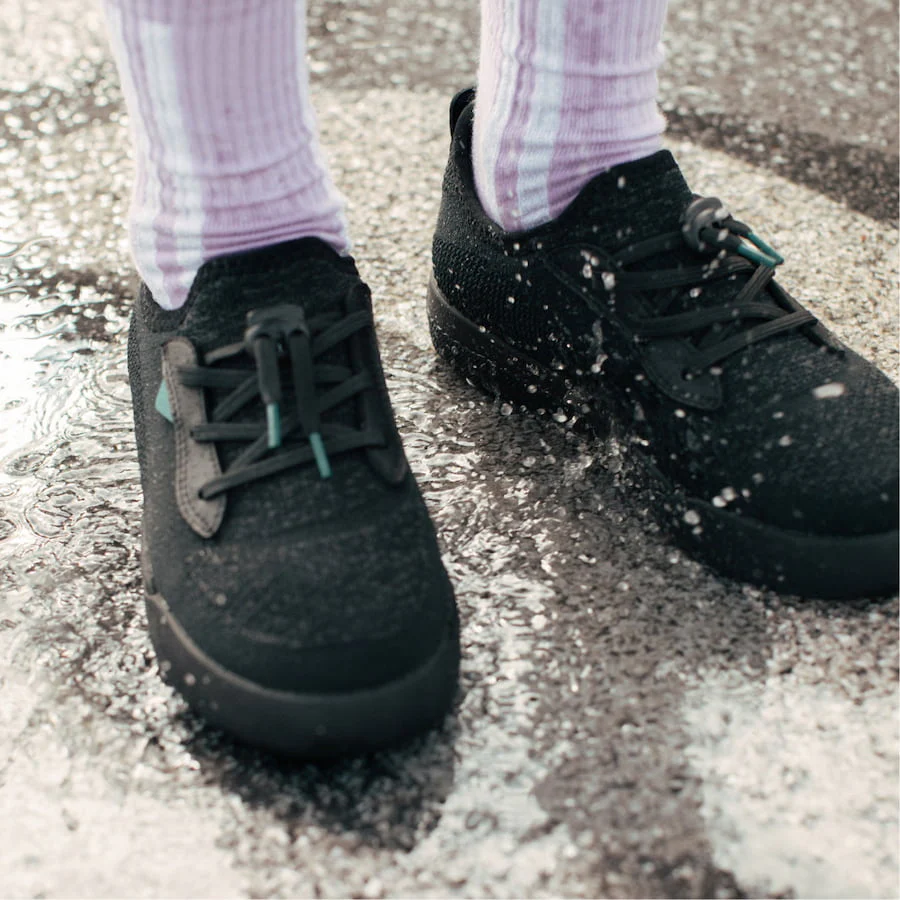 Kids Weekend Sneaker - Asphalt Black on Black - Image 9